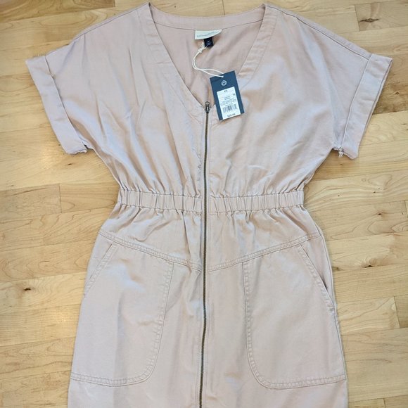 Universal thread zip up dress Outlet